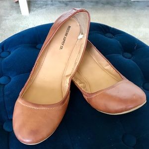 MOSSIMO Flats